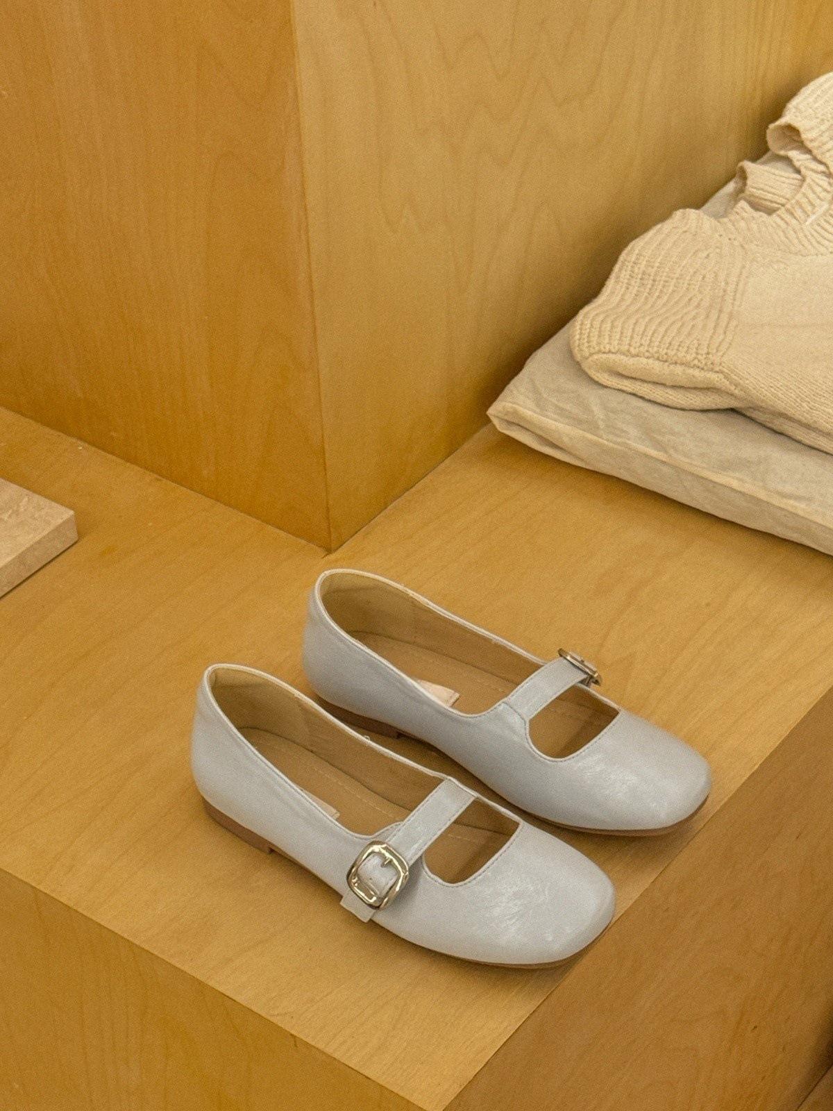 

Нежно-голубой Девичий стиль Одно слово с Одиночными туфлями Женский Легкий носок Низкий Толстый каблук Мэри Джейн 35 синий