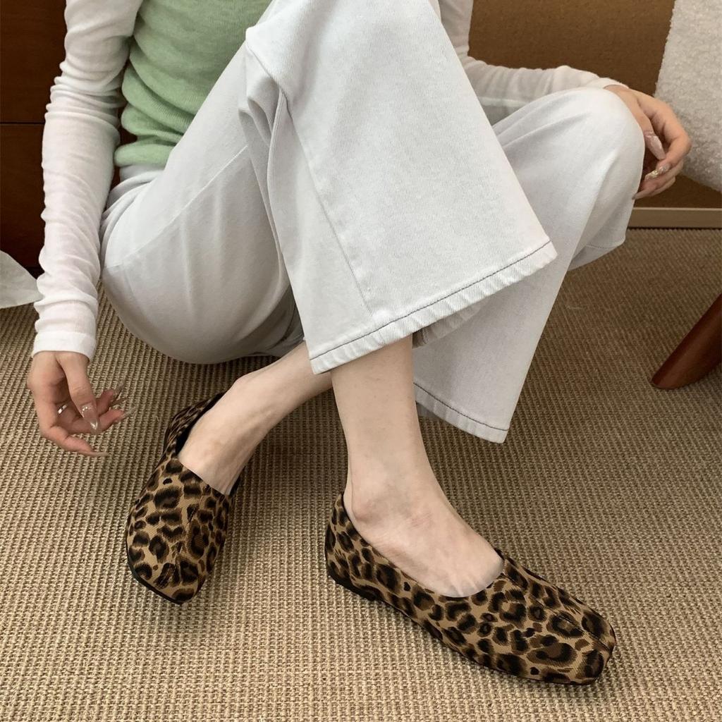 Square Head Single Shoes Women's 2025 New Soft Flat Bottom Comfortable Retro Simple One-pedal Korean Version Leopard Print Lazy Shoes Women