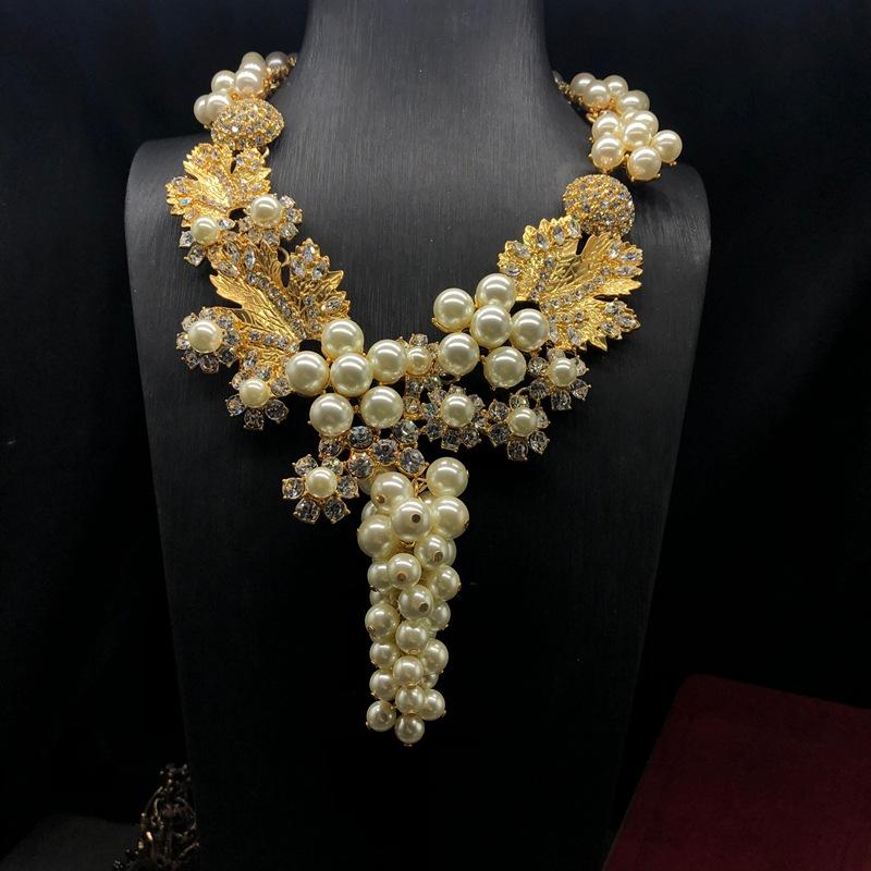 NISHIZAWA Pearls Brooches for Women Hyperbole Inlaid Rhinestones Vintage Jewelry Palace Style Luxury Fashion Dress Pins