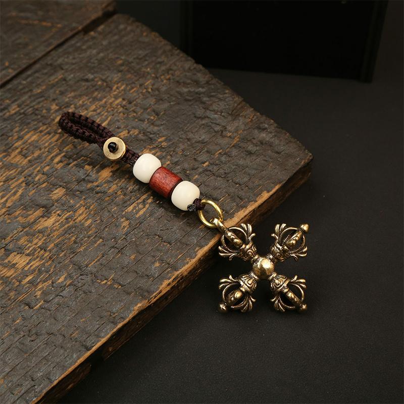 Vintage Copper Vajra Pestle Keychain Pendant Feng Shui Ornament Religious Buddha Home Decorations Antique Brass Desk Decors
