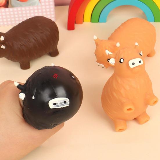 Highland Cow Squeeze Toy Anxiety Relief Highland Cattle Sensory Toy Soft Stretchy Animal Pinch Toy Home Office Relaxation Tool