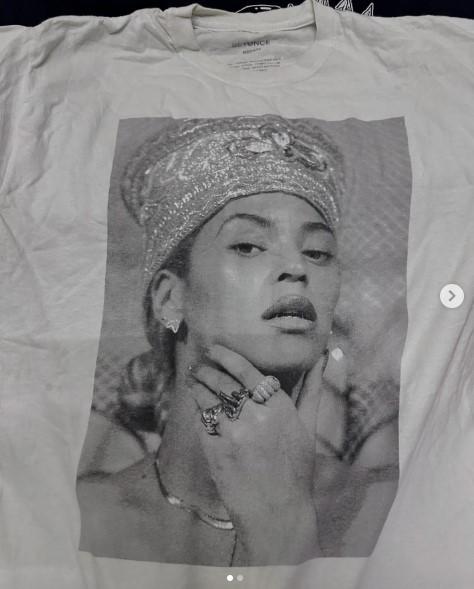 Vintage Beyonce Photo Tee shirt unisex vintage white t-shirt QT2892 Unisex T-Shirt S