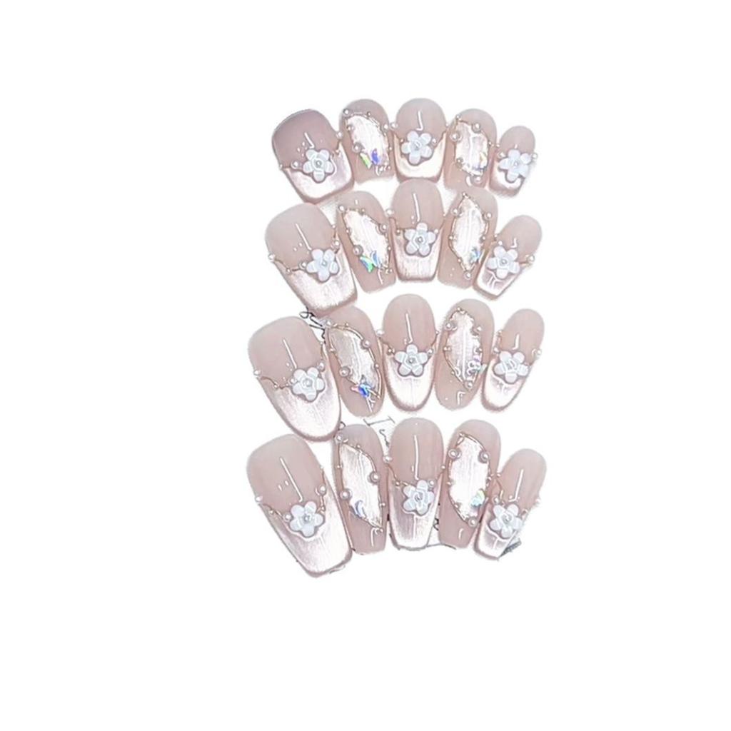 Hand-woven Armored Cat Eyes Flashing Pure Sweet and Sweet Temperament Whitening Manicure Patch