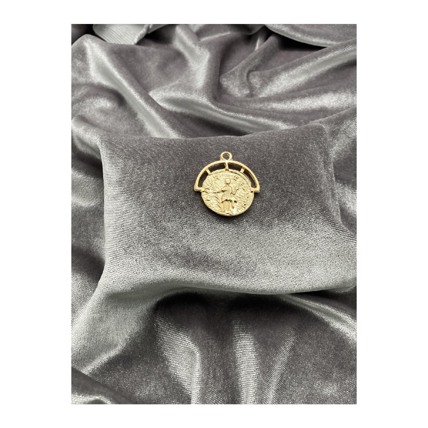 

Устройство для изготовления ожерелья с лаковым покрытием