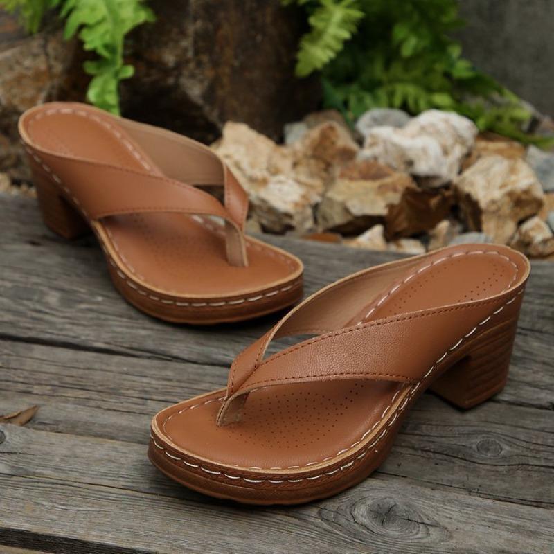 Summer New Foreign Trade Large Size Slippers Women's European and American Flip Toe High Heel Thick Heel Casual Wear Beach Women's Sandals