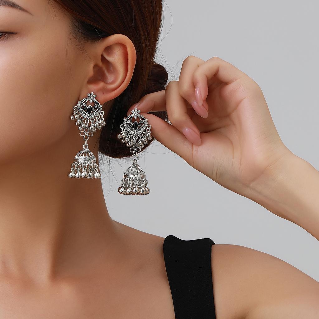 Retro Ethnic Style Versatile Earrings Femininity Bohemian Vacation Fringed Earrings European and American Exaggerated Earrings