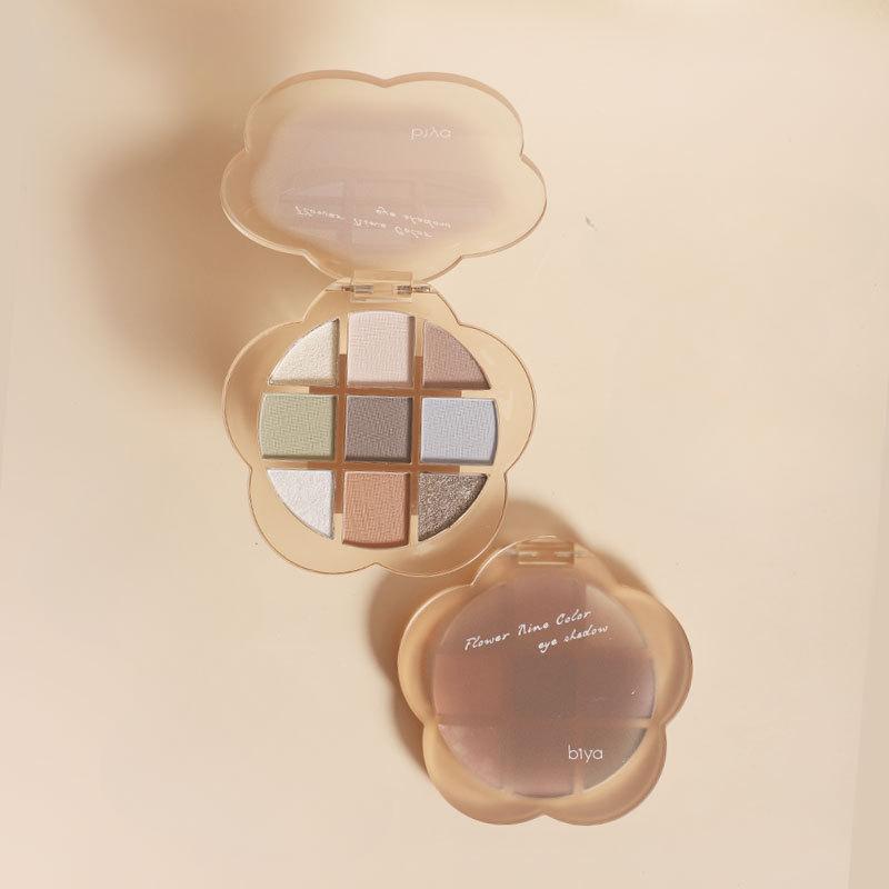 Palette de fards à paupières de neuf couleurs Thrilling Flower Mist, reflets éclaircissants nacrés mats, couleur naturelle, printemps et été