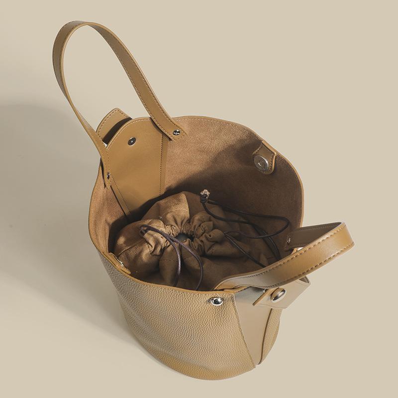 Commuter bucket bag women's spring and summer large-capacity vegetable basket women's bag 2025 new master tito extra large bag