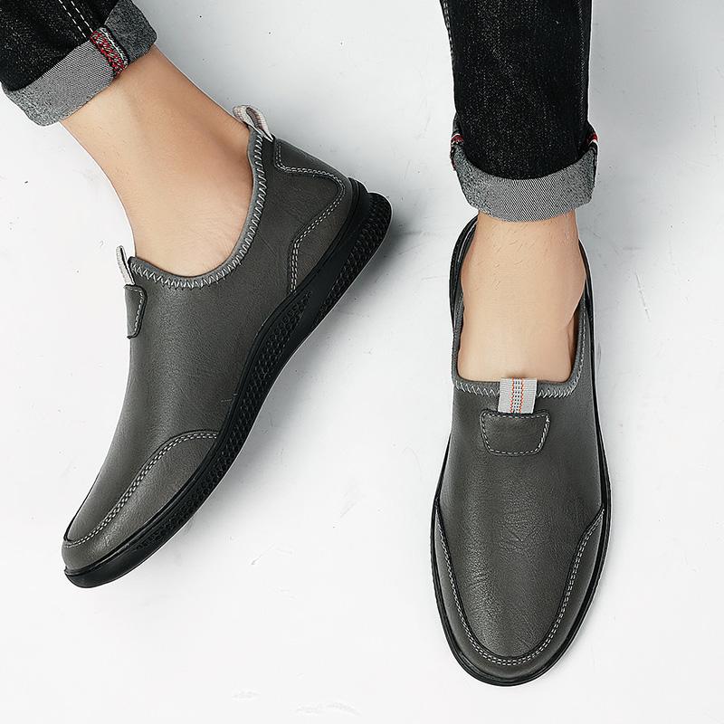 Fashion New Casual Men Shoes Adult Male Footwear Handmade Boat Shoes Leather Male Loafers Men Design Moccasin Fashion Slip on Soft Flat