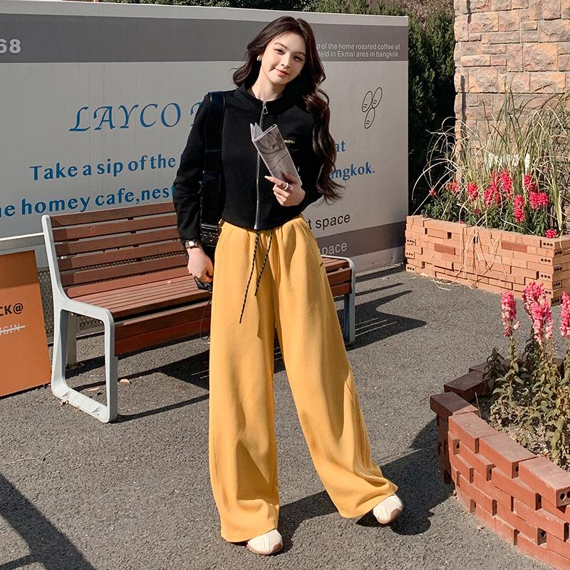 

Весна 2025 Комплект из двух предметов: облегающий топ и брюки с высокой талией и широкими штанинами XL for 120-135 jin