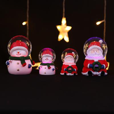 Weihnachts-Schneekugel Farbwechselnde beleuchtete Weihnachts-Kristallkugel Dekoration Harzglas Weihnachts-Kugel Ornamente Großköpfiger kleiner Schneemann