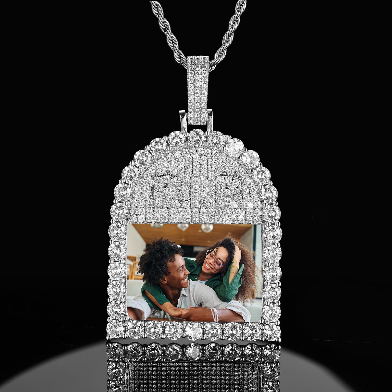 European-American Hip Hop Custom Photo Frame Necklace: Retro Bronze Zircon Memorial Pendant