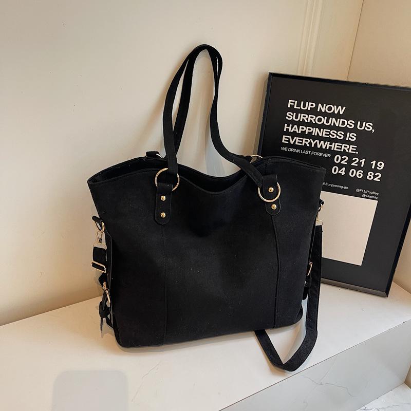 Korean Version of Large-capacity Simple Casual Solid Color Retro Autumn Trend On the New Foreign Style Fashion Portable Shoulder Tote Bag