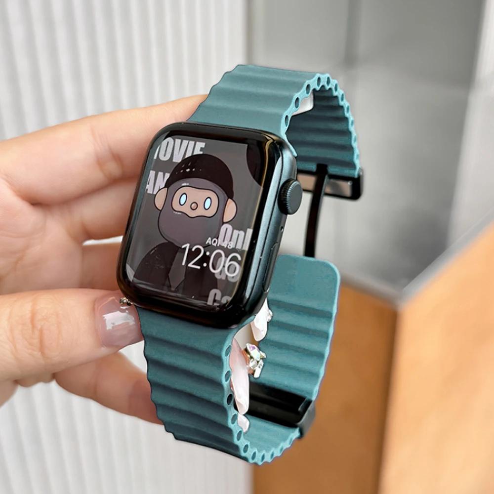 Silicone Strap For Apple watch band 49mm 46 45 44 40 41 38mm magnetic buckle bracelet iWatch series 3 4 5 6 se 7 8 9 10 Ultra 2