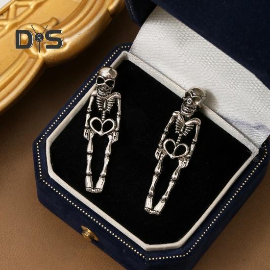 1 Pair Women Halloween Earrings Skeleton Shape Punk Exaggerated Polished Alloy Skull Jewelry Club Party Ear Jewelry