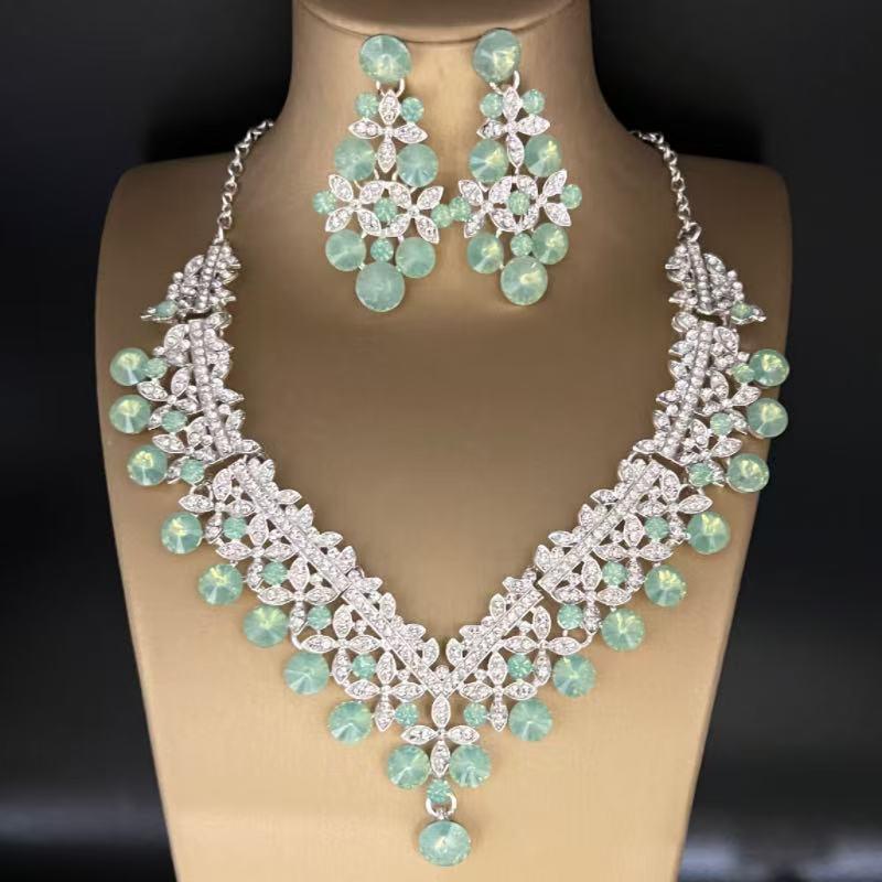 2025 Bridal Rhinestone Necklace & Earring Set: Elegant European-American Wedding Accessories