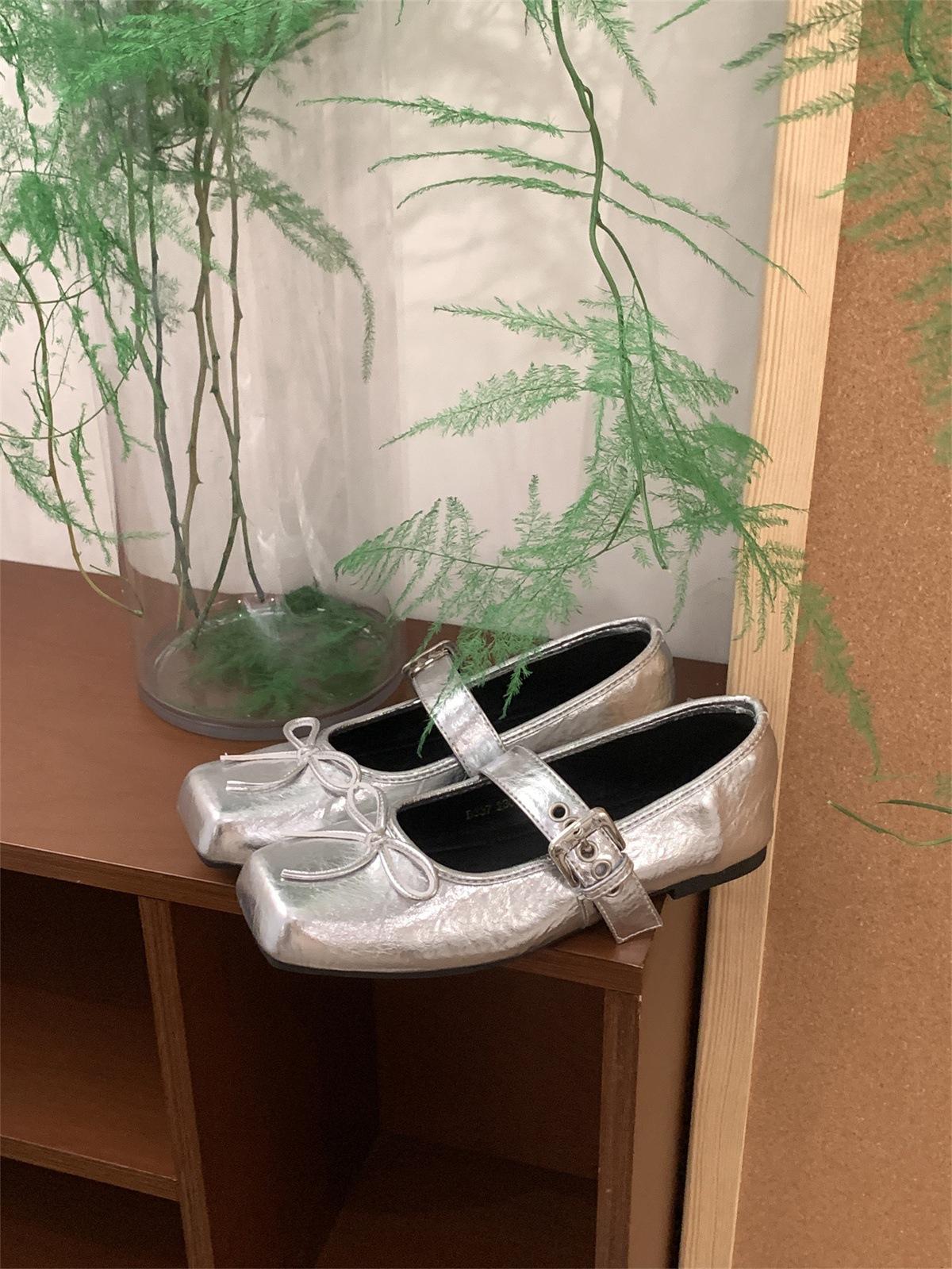 

Silver square head light mouth single shoes women s 2025 new bow ballet French fairy gentle Mary Jane shoes 35 серебряный