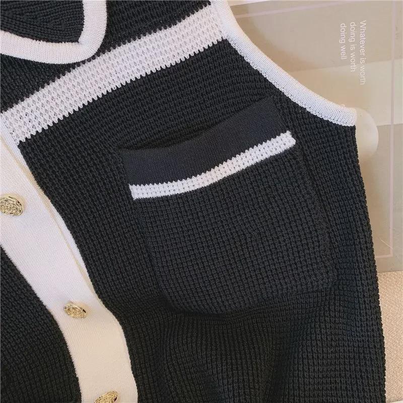 Summer Xiaoxiang Style Sleeveless Knitted Vest - Artful, Contrasting Colors, Celebrity Chic