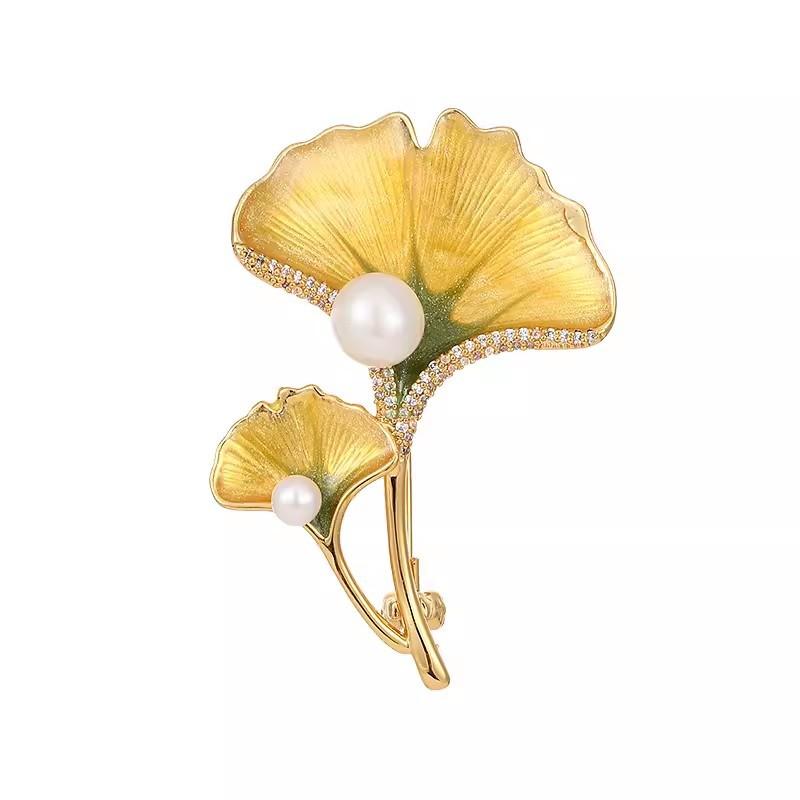 Chinese-style Enamel Ginkgo Leaf Brooch, High-end Women's Exquisite Pearl Brooch, Elegant Brooch