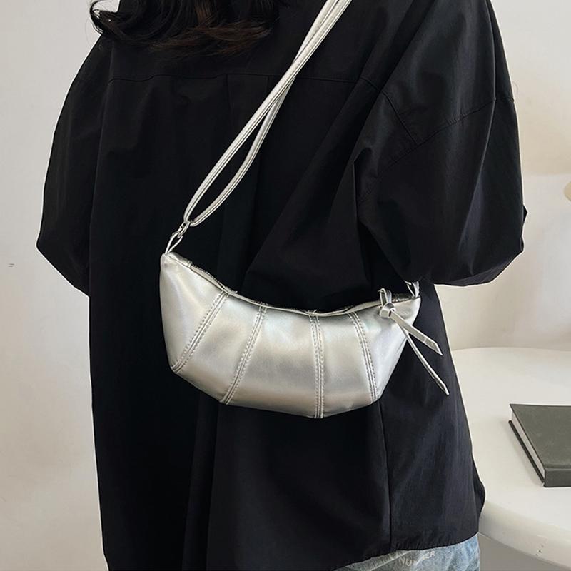 Yogodlns Fransk Croissantveske Chic Mote Sølv Crossbody-veske Retro PU Mini Boulogne Håndveske Casual Søt Skulderveske