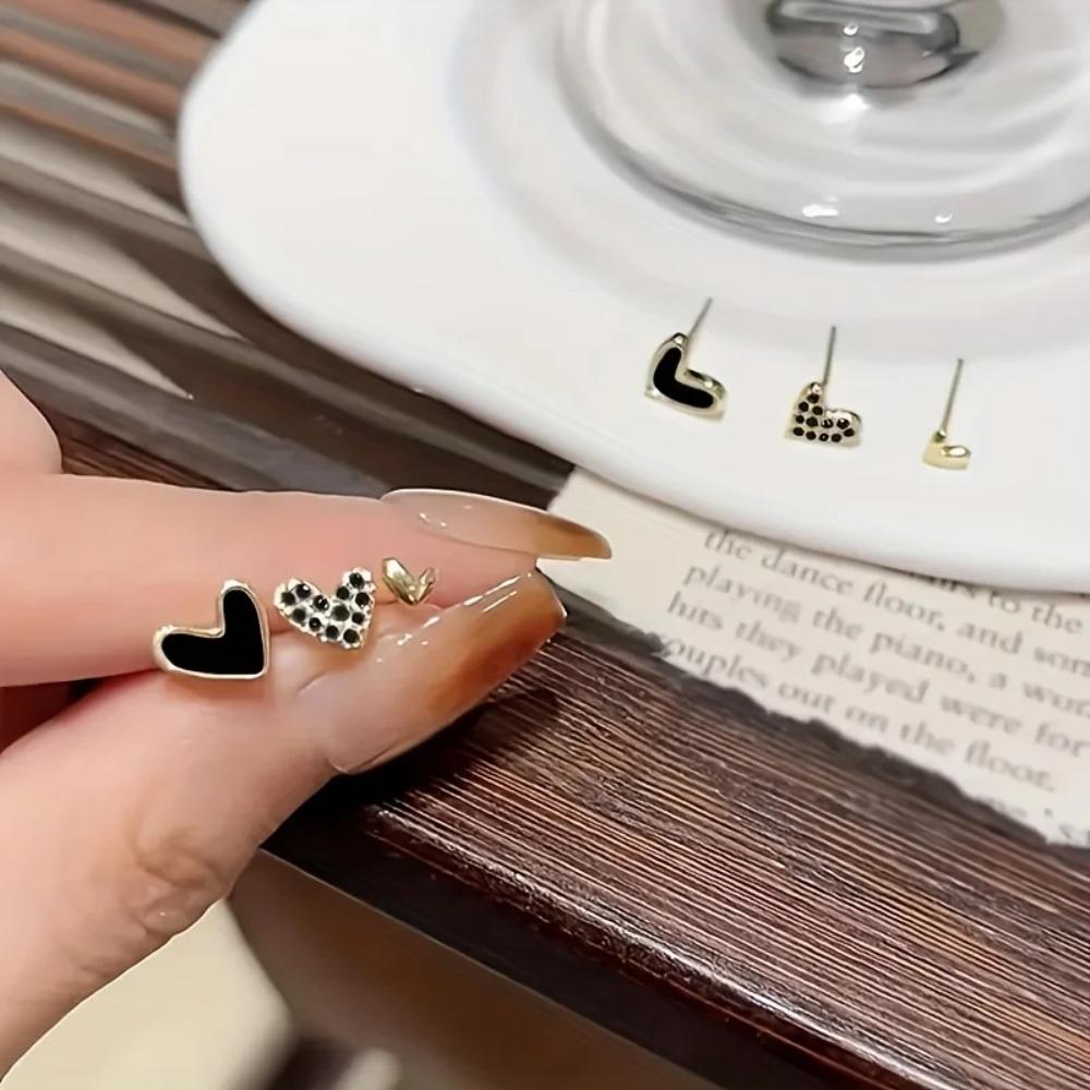 Rhinestone Heart-shaped Stud Earrings Elegant and Compact Black Drip Oil Earrings Women's Charm Daily Party Jewelry