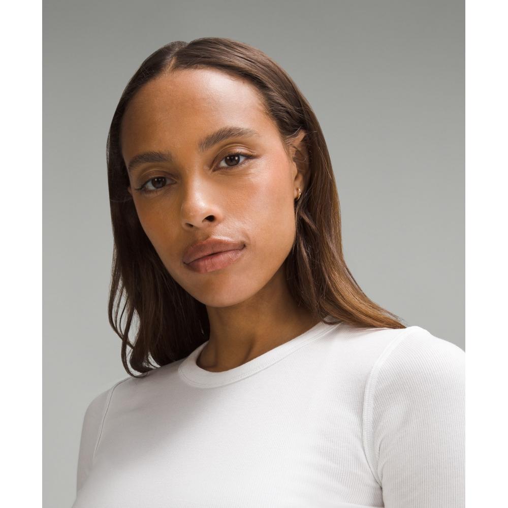 Lululemon Hold TighT STraighT Hem Cropped T shirT whiTe