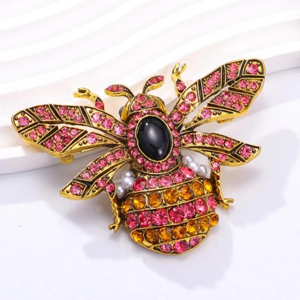 Baroque Rhinestone Bee Design Women's Brooch Simulated Insect Pins Suit Coat Accessories Party Holiday Couple Gift