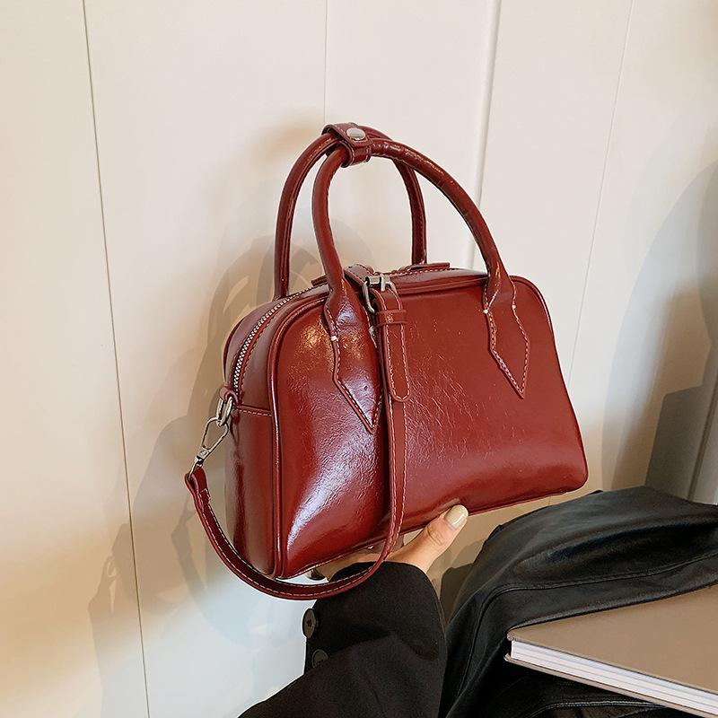 

Женская сумка-тоут Новая мода Повседневная сумка-боулинг Универсальная сумка через плечо Премиальная сумка-мессенджер Женская красный