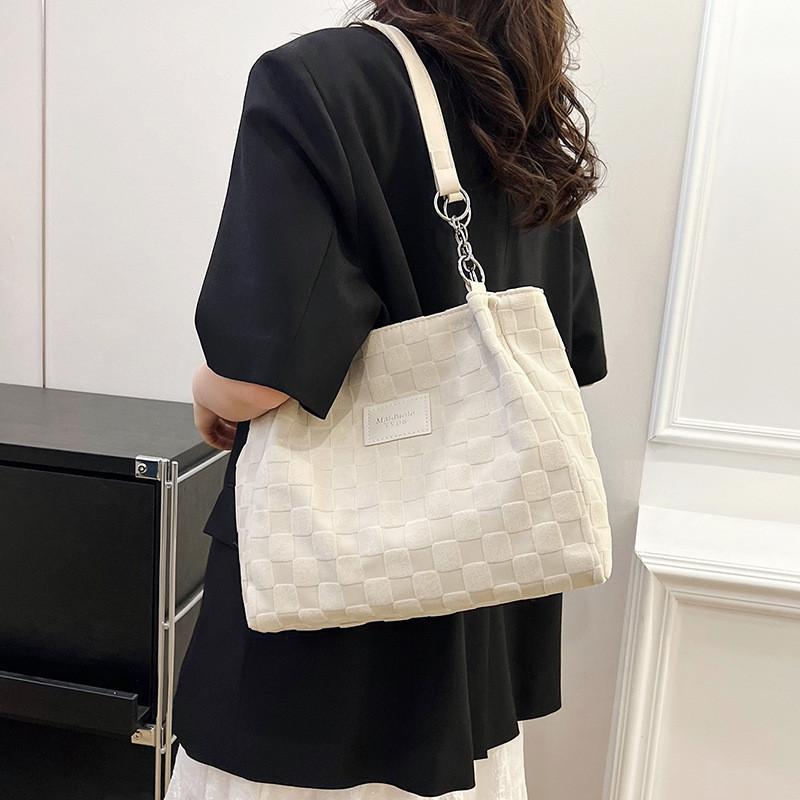 Trendy 2023 Summer Street Style Women's Shoulder Bag Chic Medium-sized Tote Bag