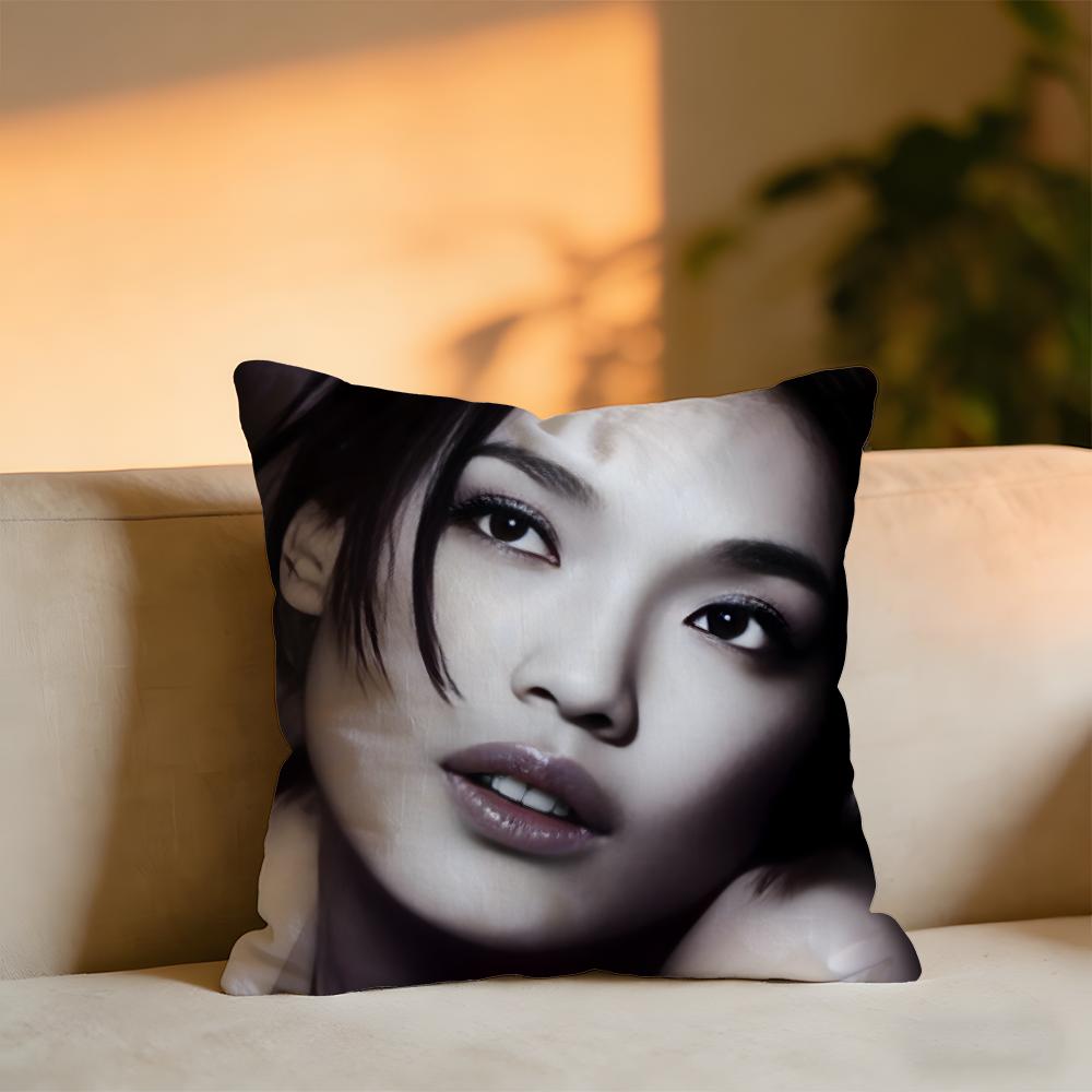 

Shu Qi Cushion Cover Cozy Velvet Throw PillowSoft Warm Cushion For Sofa Bed 30x30 cm