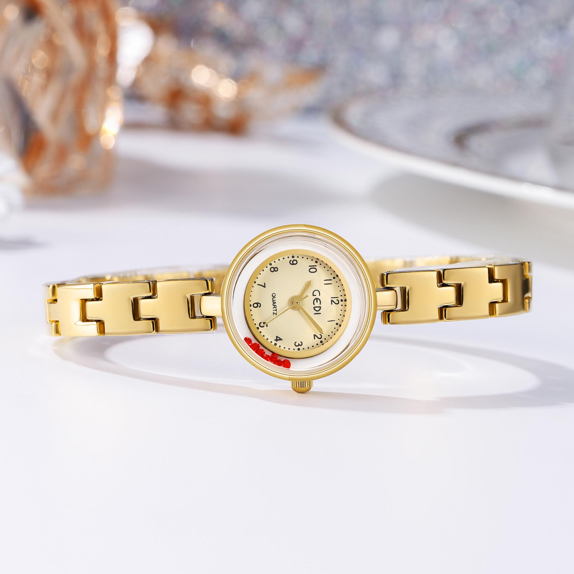 Light Luxury Fashion Alloy Women S Watch, Small Disc Quicksand Watch, Waterproof Quartz Women S Watch