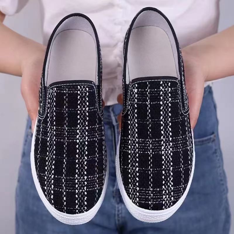 Подошва из коровьего сухожилия Осенние новые парусиновые туфли повседневные модные женские низкие плоские дышащие нескользящие туфли из старой пекинской ткани 36 чёрный 1635₽