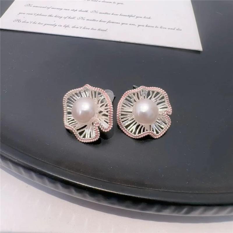 New Elegant Hollow Flower Earrings Trendy Irregular Imitation Pearl Earrings For Women Party Wedding  Jewelry Girls Gifts