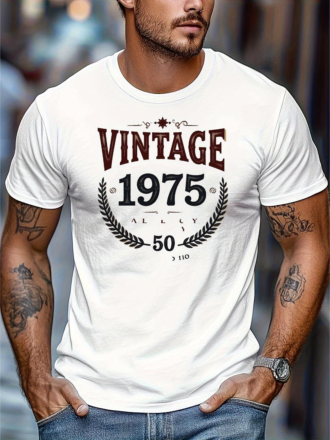 

Vintage 1975 Graphic T-shirt - Retro Laurel Wreath & Number Design S
