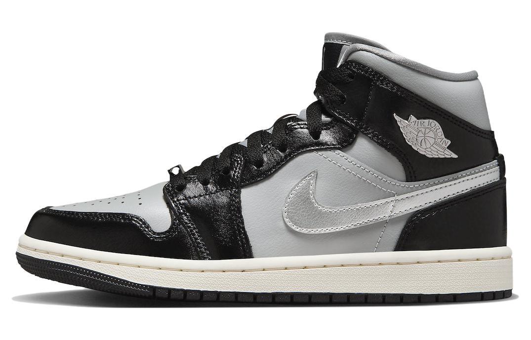 

Jordan 1 Mid SE Black Chrome W - FB9892-002 40
