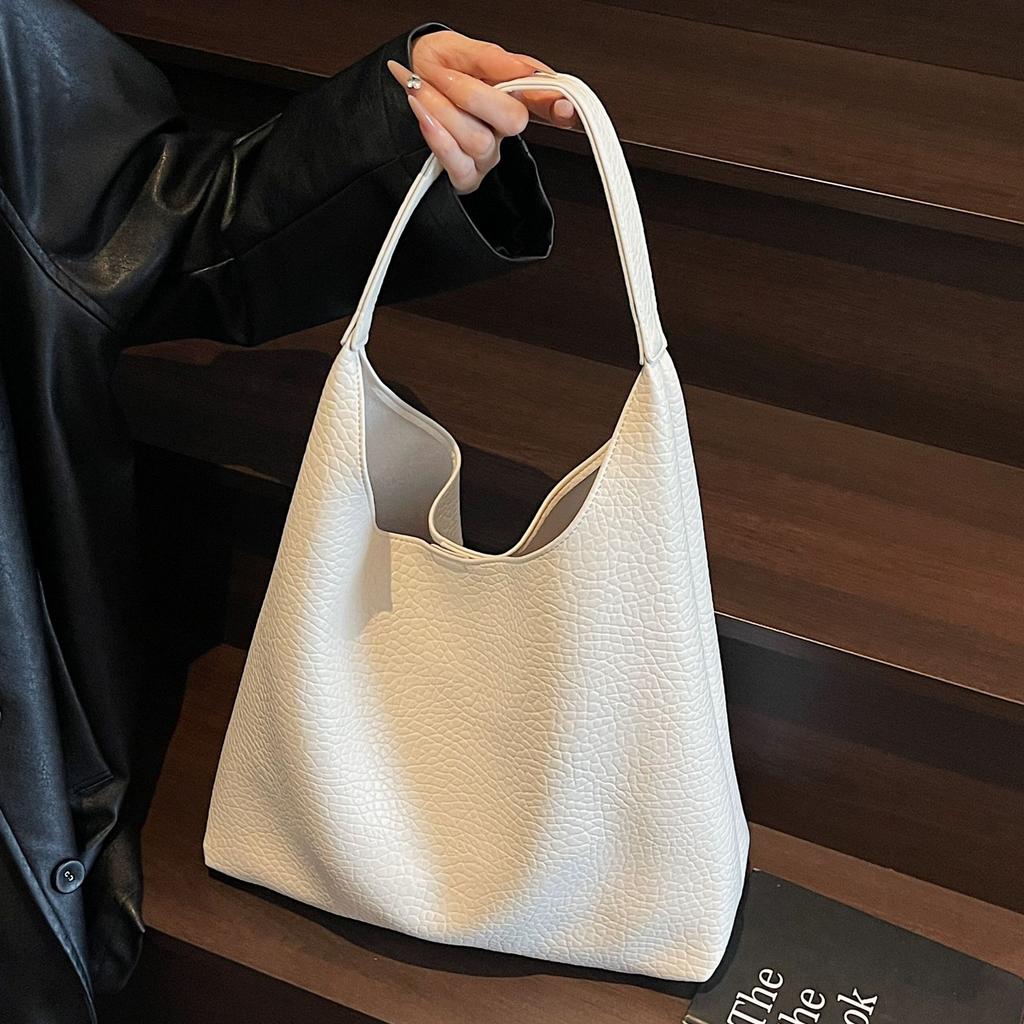 2025 neue Pendler-Textur mit großem Fassungsvermögen, tragbare Umhängetasche, vielseitige Damen-Mode, Unterarm-Tragetasche für Damen