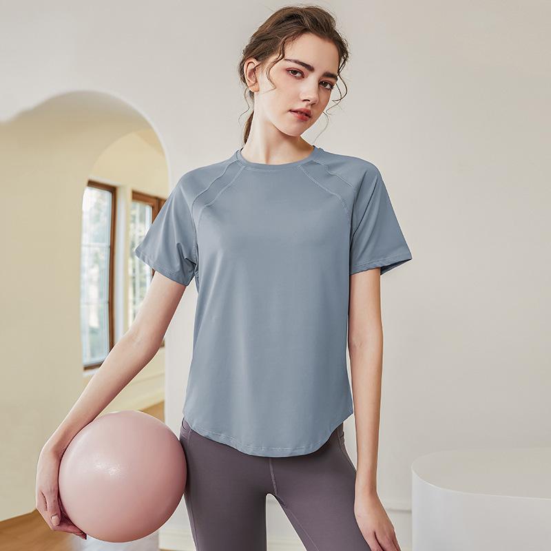

Women s Quick-Dry Breathable Short-Sleeve Sports Top for Yoga and Running Large