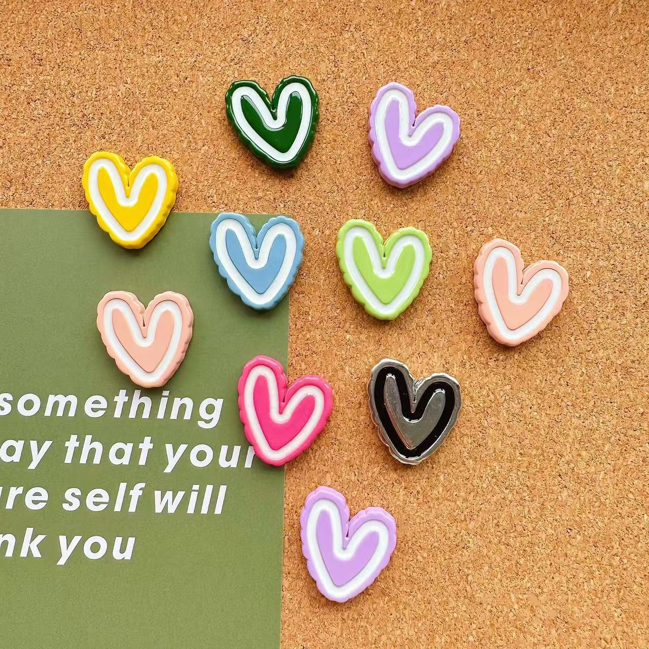 

8pcs Colorful Heart-Shaped Fridge Magnets for Photos and Notes – Vibrant Resin Kitchen Decor, Perfect for Refrigerators