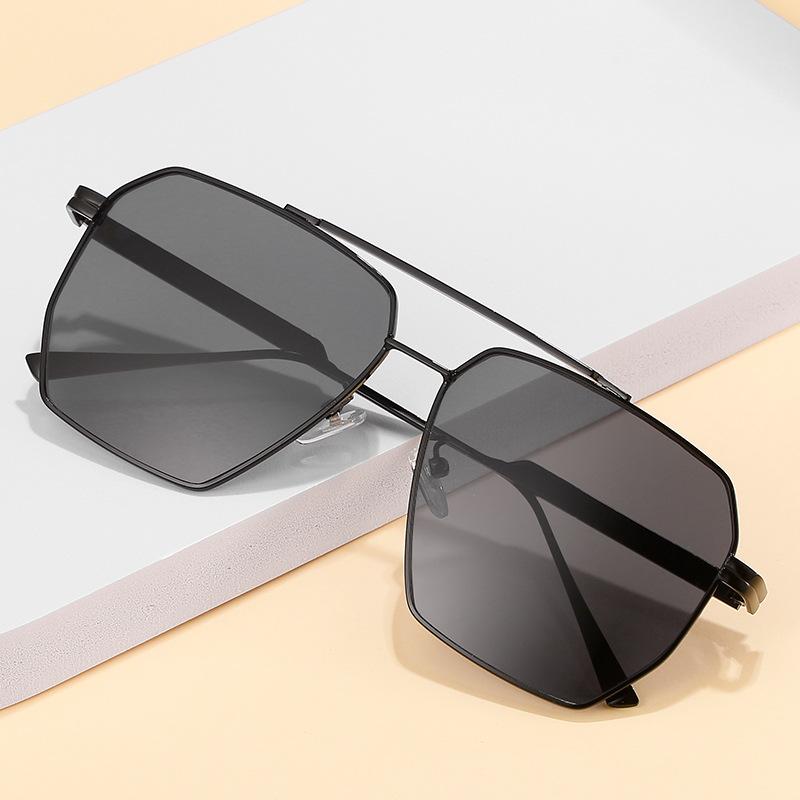 Double beam sunglasses, new hot multi-deformation glasses, fashionable reflective sunglasses for women