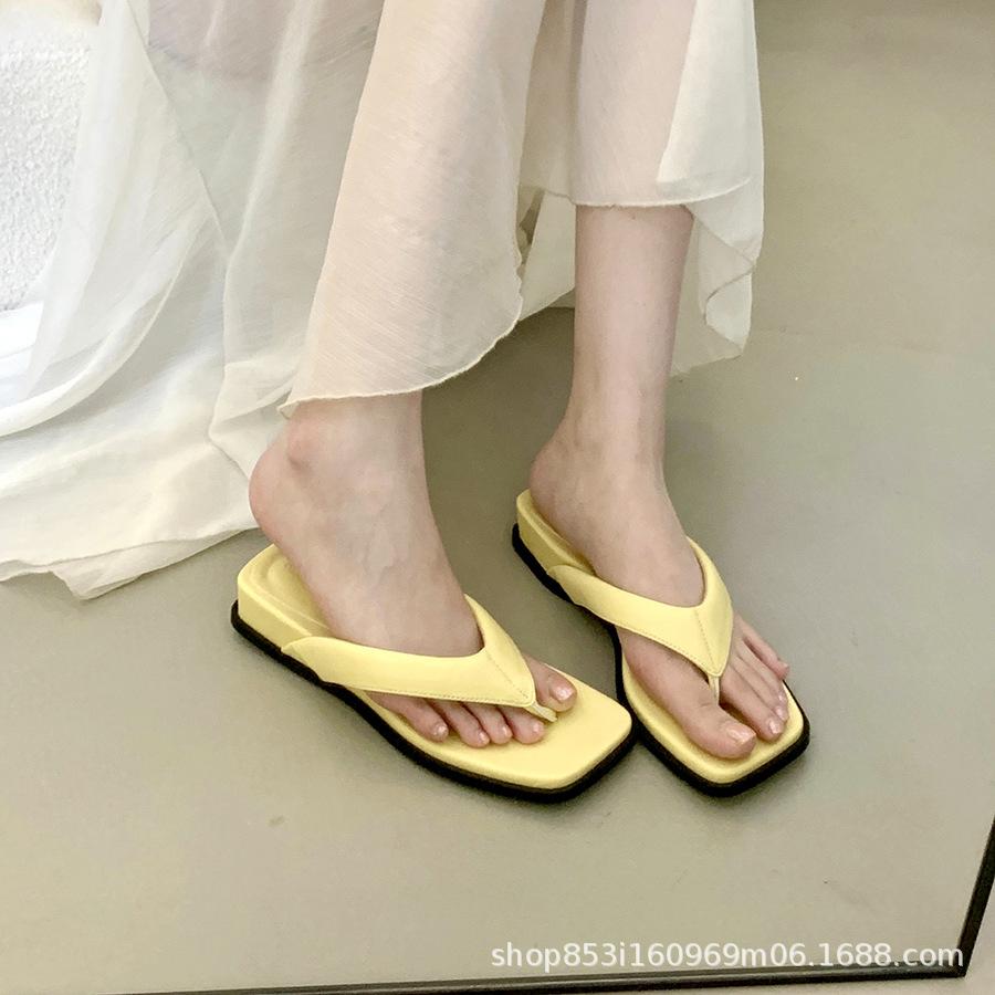 

Silver foot-pinch flip-flops for women s outer wear 2025 summer Korean version new with skirt beach flip-flops for women 40 жовтий