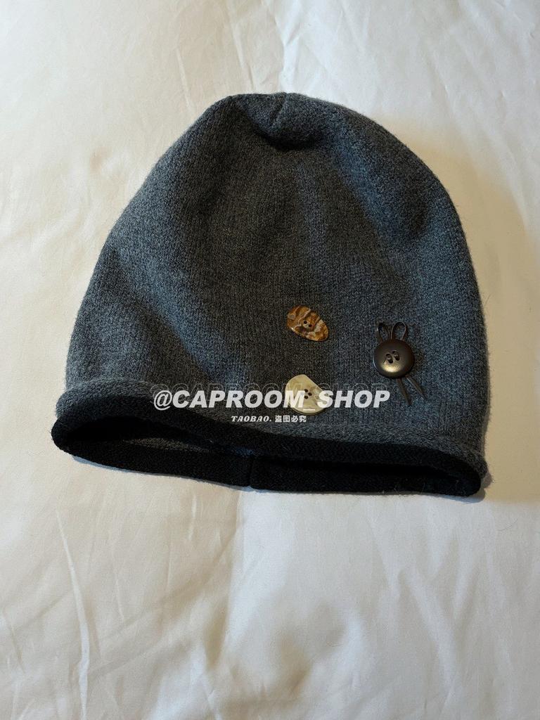 Subculture retro buttons stacked hat female y2k face small knitted wool hat warm ear protector cold hat tide