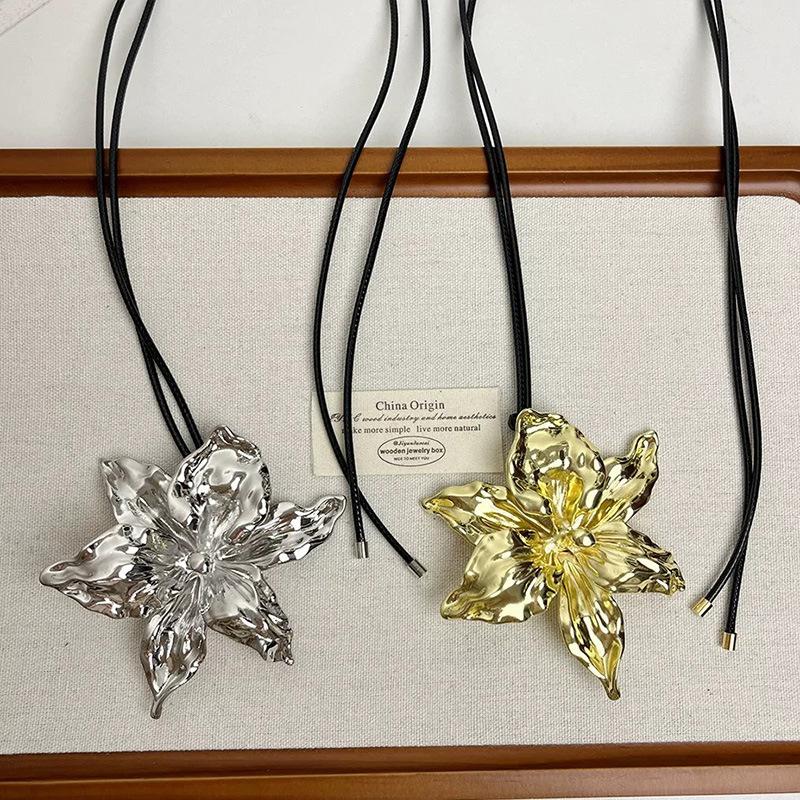 Tooxika Exaggerated Metal Large Flower Pendant Necklace Light Luxury Temperament Leather Rope Long Sweater Chain
