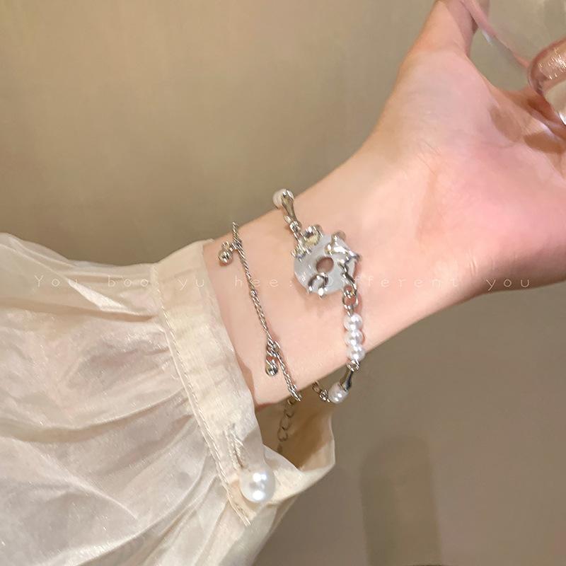 Retro style pearl bracelet women's versatile high-end sense niche temperament beaded bracelet couple girlfriend hand jewelry