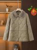 Elegante Fleece-gefütterte Jacke mit Pelzkragen für Frauen mittleren Alters und ältere Frauen: Modische Winterkleidung