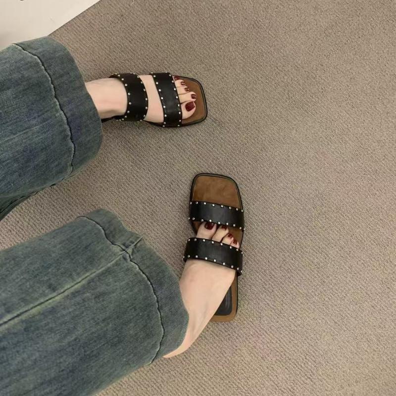 2025 New Summer Women Square Toe Clip Toe Flip Flop Fashion Rivet Dress Slide Shoes Ladies Concise Outdoor Low Heel Slippers