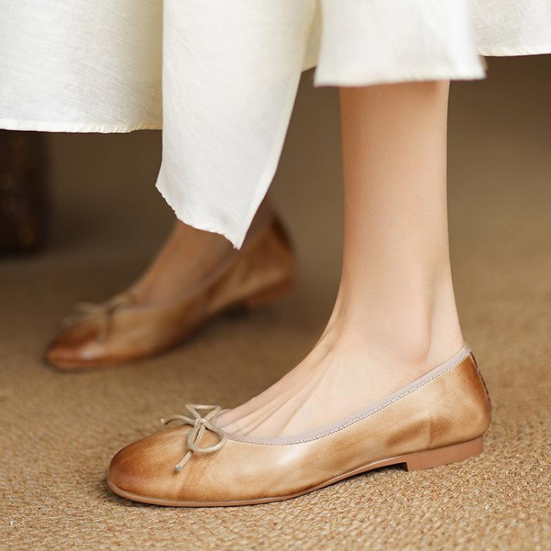 New comfortable casual single shoes solid color low heel lazy shoes low top light mouth beef tendon soft sole large size shoes genuine leather wo