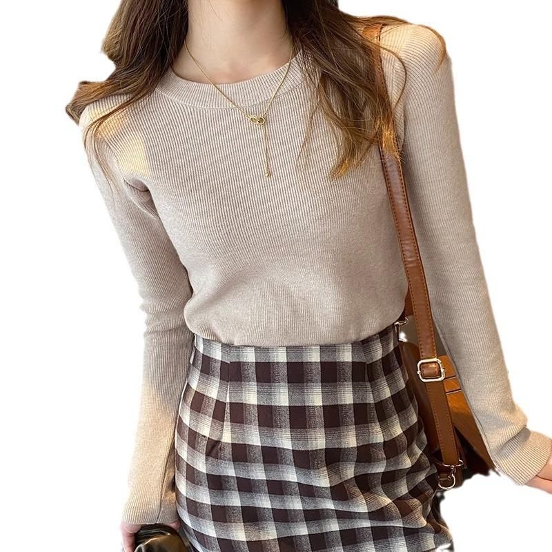 Solid color round neck knitted bottoming shirt women's spring and autumn models high-end simple fashion women's clothing long-sleeved top basic