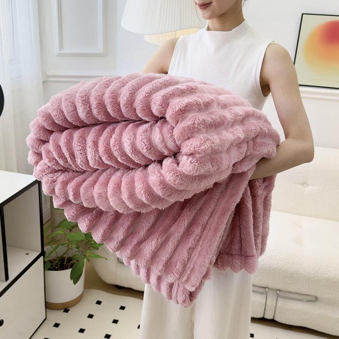 Luxurious Ribbed Flannel Blanket with Imitation Rabbit Fur