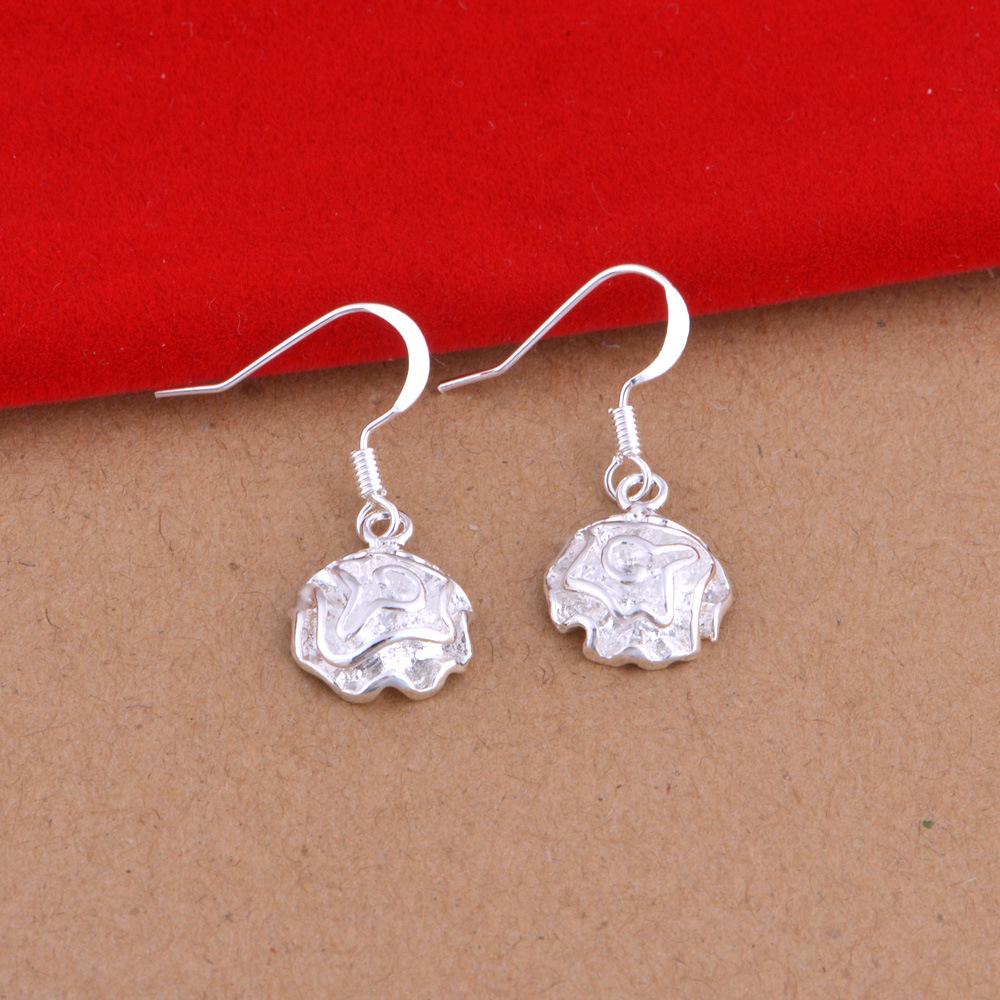 Rose Flower 925 Sterling Silver Plated Jewelry Set: Earrings, Necklace, and Bracelet in European and American Fashion.