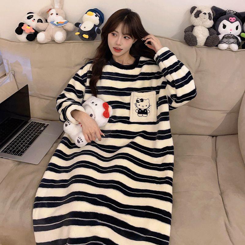 A Bao Xi Women's Winter Loose Coral Fleece Striped Cartoon Pajamas - Plus Size, Versatile Outdoor Wear